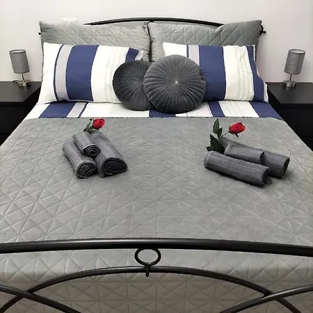 Red Roses Domus * Rom