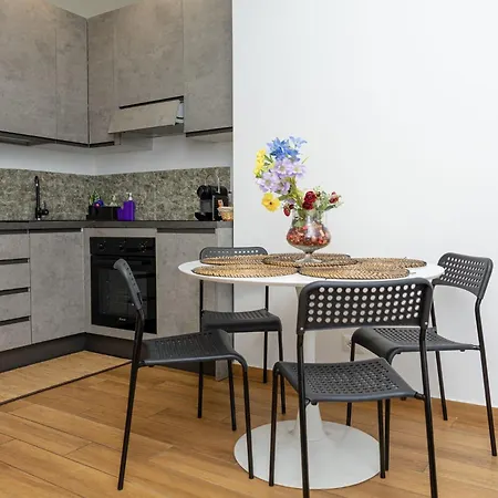 Red Roses Domus Lejlighed