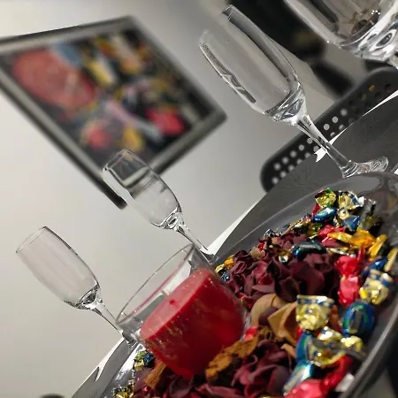 Red Roses Domus Apartment