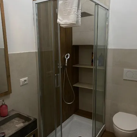 公寓 Red Roses Domus 罗马