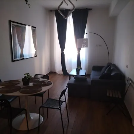 Apartment Red Roses Domus *