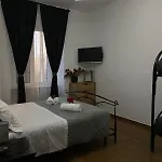 Red Roses Domus Rom